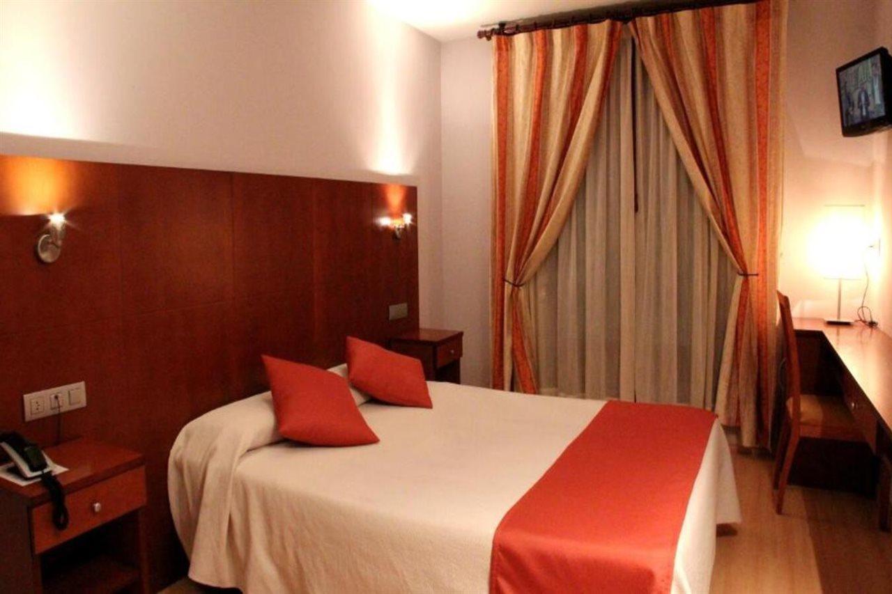 Hotel Jaques Jaca Zewnętrze zdjęcie