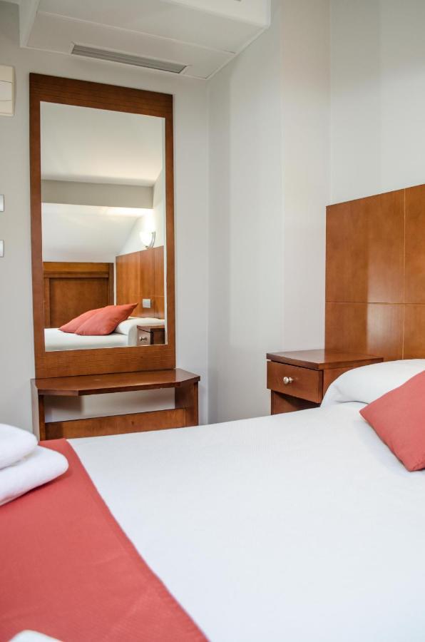 Hotel Jaques Jaca Zewnętrze zdjęcie