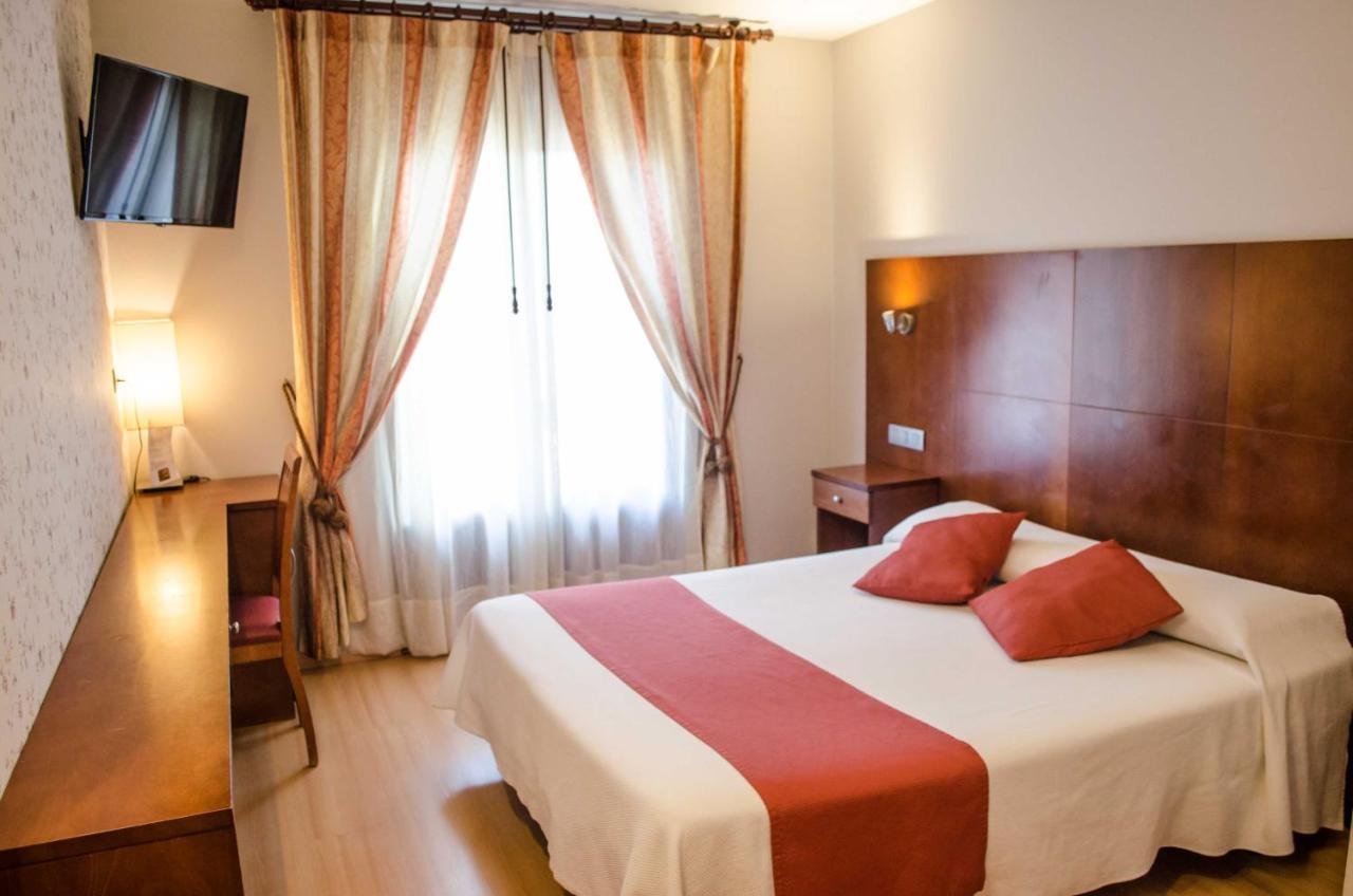 Hotel Jaques Jaca Zewnętrze zdjęcie