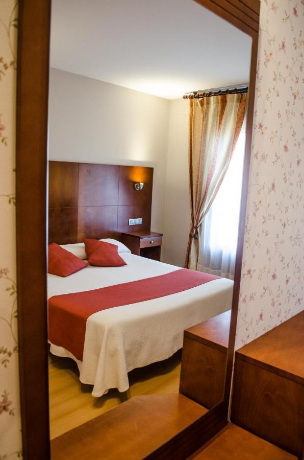 Hotel Jaques Jaca Zewnętrze zdjęcie