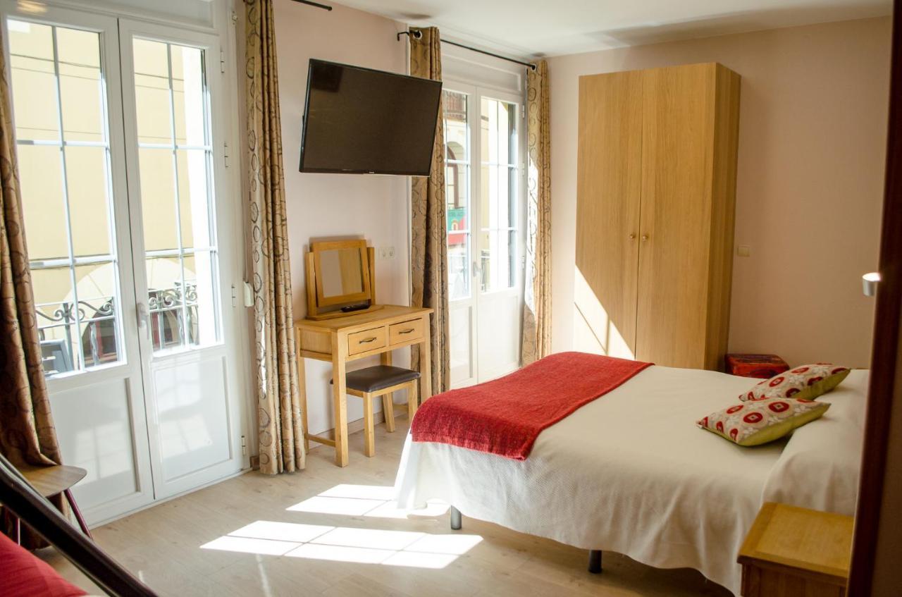 Hotel Jaques Jaca Zewnętrze zdjęcie